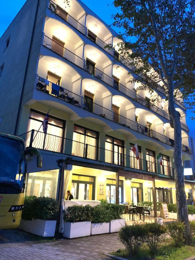 Hotel Le Vele Cesenatico Dış mekan fotoğraf